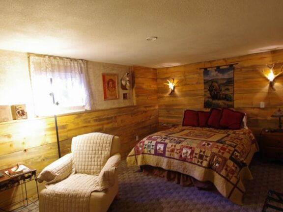 Queen Room, Whitebird Summit Lodge